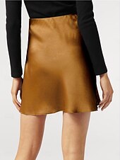 economico Gonne semplici-Gonna da donna A Line Colore solido Moda Casual Mini Vita alta Gonne Pura Tasca Stampa Micro-elastico Strada Giornaliera Nero Champagne Oro Verde militare Estate Satin