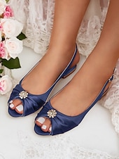 olcso Koktél-női szatén slingback esküvői magassarkúk kristálydíszítéssel - elegáns menyasszonyi slingbackek különleges alkalmakra