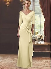 olcso Padlóhossz-A-vonalú Anyának a Menyasszonyhoz Ruha Elegáns V Nyakú Padló Hossza Chiffon Csipke Hosszú Ujjú Leomló Rózsákkal