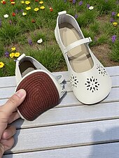 cheap Women&#039;s Flats-Women&#039;s Comfort Mary Jane Wide-Toe Flats with Floral Cutouts – Soft Sole Casual Barefoot Shoes for Ladies – Great for Brunch, Farmers Markets and Outdoor Leisure