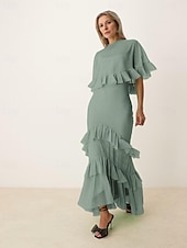 preiswerte Bodenlänge-A-Linie Brautmutter Kleid Rohe Kanten Einfach Minimalistisch Boot-Ausschnitt Bodenlang Chiffon Kurzarm mit Kaskade Rüschen