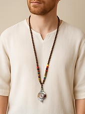 levne Pánské šperky-Pánský náhrdelník z přírodních dřevěných korálků s tibetským totemovým přívěskem, boho etnický styl s dlouhým řetízkem pro meditaci, jógu, duchovní setkání a ležérní letní outfity.