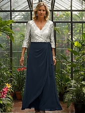 levne Délka podlahy-Třpytkové krajkové zlaté A-line šaty matky nevěsty Elegantní vintage jednoduché výstřih do V podlahové délky svatební host šaty chiffon krajka s rukávem 3/4 s flitrovanou krajkou a nařasenými detaily