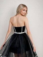 olcso Kisestélyik-Ball Gown A-vonalú Hazatérő Ruhák Elegáns Ruha Crinoline Ruha Formális Korse Ruha Esküvő Rövid  Mini Ujjatlan Pánt nélküli Átalakítható Szatén Ráncolt Bújtatóval