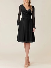 baratos Vestidos para Madrinhas-Vestido de dama de honra em corte A, decote em V, manga longa, elegante, comprimento até o joelho, chiffon com pregas / franzido 2025