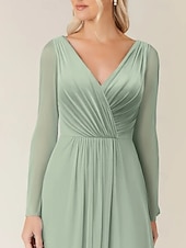 baratos Vestidos para Madrinhas-Vestido de dama de honra em corte A, decote em V, manga longa, elegante, comprimento até o joelho, chiffon com pregas / franzido 2025