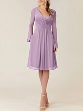 baratos Vestidos para Madrinhas-Vestido de dama de honra em corte A, decote em V, manga longa, elegante, comprimento até o joelho, chiffon com pregas / franzido 2025