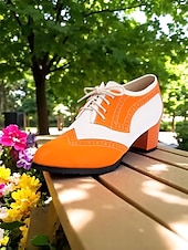 olcso 1950-es évek-női kétszínű, zöld-fehér oxford magassarkú, brogue díszítéssel – 1950-es évekbeli vintage fűzős elegáns cipők mindennapi viseletre, tavaszi szettekhez és retró ihletésű megjelenéshez