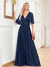abordables Semi-formel / Cocktail-Robe de quinceanera A-Line élégante robe formelle de mariage longueur sol manches courtes col en V en satin avec plis