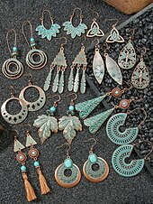 levne Dámská náušnice-Dámské visací náušnice v boho stylu s tyrkysovou povrchovou úpravou - lehké visací náušnice ve vintage kmenovém stylu s povrchovou úpravou v antickém bronzu pro neformální vánoční výpravy a dárky