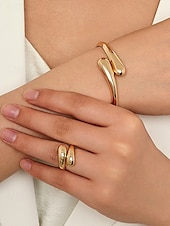economico Collana da donna-Set di collana, bracciale e anello in argento e oro da donna, gioielli dal design semplice e aperto per donne alla moda, adatti per feste, ufficio e look quotidiani eleganti.