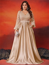 billige champagne-A-Line Plus Size Kjoler Elegant Kurve Kjole Formell Bryllup Gulvlengde Lang Erme V-hals Satin med Plisseringer