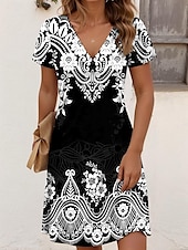 tanie Sukienki boho-Damskie Sukienka mini Sukienka t-shirtowa Sukienka letnia Urlop Codzienny Boho Wyjściowe Regularny Graficzny W Tureckie Wzory Krótki rękaw W serek Czarne złoto jesion Czarny Czerwony Lato Wiosna