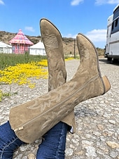 olcso Cowboy és nyugati csizma-női western velúr térdig érő cowboy csizma – hímzett, barna, hegyes orrú, középsarkú lovaglócsizma country koncertekre, őszi szettekre és szabadtéri rendezvényekre