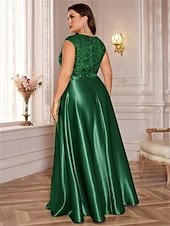 abordables Champagne-Robe A-Line Grande Taille Élégante Robe Courbe De Mariage Formelle Longue Au Sol Manches Courtes Col en V Satin Dos Nu Avec Plis 2025
