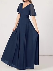 billiga Bröllopsgästklänningar-A-linjeade Bröllopsgäst Klänningar Elegant Klänning Bröllopsgäst Förlovning Golvlängd Kort Ärmar V-hals Chiffong med Fållar Draperad