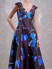 billiga Blommor-A-Linje Aftonklänning Elegant Klänning Formell Bröllop Golvlängd Ärmlös V-hals Satin Bröllopsgäst Klänning med Blommönster Fickor