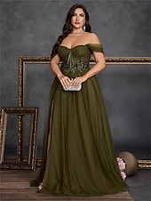 baratos VERDE-Vestidos A-Line Plus Size Vestido Curvo Elegante Formal Casamento Comprimento do Chão Sem Mangas Ombro Descido Chiffon Costas à Mostra com Fenda 2025