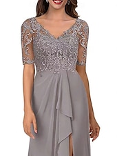 preiswerte Bodenlänge-A-Linie Brautmutterkleid Elegant Einfach V Ausschnitt Asymmetrisch Chiffon Kurzarm mit Falten 2025