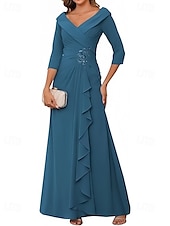 billiga Bröllopsgästklänningar-A-Linje Bröllopsgäst Klänningar Elegant Klänning Bröllopsgäst Förlovning Golvlängd 3/4 Längd Ärmar V-ringad Chiffong med Fållar Ruched Pärla
