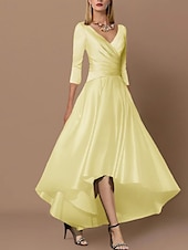 abordables Longitud del té-Vestido A-Line dorado para la madre de la novia invitada de boda elegante con cuello en v asimétrico largo hasta el tobillo satén de manga corta con pliegues drapeados a los lados tamaño a medida