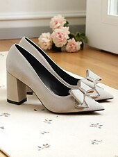 olcso Block Heels-női fekete velúr blokk sarkú, hegyes orrú, strasszos masnival díszített, elegáns és kényelmes alkalmi randevúkra és mindennapi viseletre.