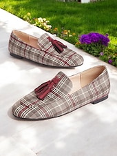 お買い得  1950年代-レディース フクシア スエード タッセル スリッポン ローファー – 夏のストリートスタイルにぴったりの、大胆で遊び心のあるカジュアルフラットシューズ