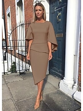 preiswerte Teelänge-Sheath Kleid der Mutter der Braut Hochzeitsgast Elegantes Einfaches Plus Size Juwel Dekolleté Asymmetrisch Knie Länge Charmeuse Halblange Ärmel mit Stufen kostenlose Sondergröße