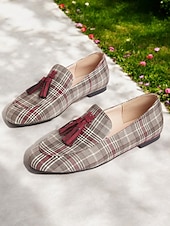 お買い得  1950年代-レディース フクシア スエード タッセル スリッポン ローファー – 夏のストリートスタイルにぴったりの、大胆で遊び心のあるカジュアルフラットシューズ