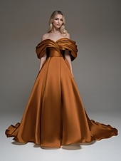 baratos Champanhe-Vestido de Festa em A-Line Gola Alta Vestido Elegante Formal para Casamento Cauda de Corte Sem Mangas Ombros à Mostra Cetim Stretch com Pregas e Ruchado