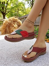 billige Komfortsandaler-Kilesandaler med fargeblokkmønster i bladdesign til dame – myke slip-on-flip-flops for hage, brunsj og sommerturer