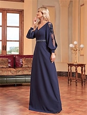abordables VERT-Ligne A Robes de Quinceanera Élégant Robe Formel Mariage Longueur au sol manche longue Col en V Satin avec Perlage 2025
