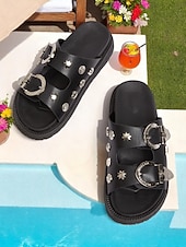 tanie Sandały typu slide-czarne sandały wsuwane damskie z metalową klamrą i ćwiekami – codzienne, modne obuwie plażowe z motywem nietoperza na Halloween, letnie wycieczki i relaks przy basenie