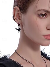 abordables Accessoires d&#039;Halloween-Boucles d&#039;oreilles pendantes gothiques en forme de corbeau pour femme avec pierre précieuse rouge – Bijoux d&#039;Halloween légers en alliage pour fêtes, cosplay et accessoires de costume