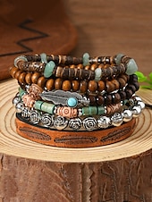 economico Bracciale da donna-Set di braccialetti con ciondoli a strati con perline boho da donna: bracciali in legno, turchese e pelle scamosciata in stile vintage con ciondoli a forma di foglia e geometrici, ideali per abbigliamento casual, festival e vacanze al mare