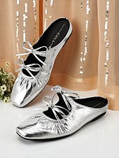 economico Festa Notturna-Mules slip-on da donna con fiocco in argento metallizzato - scarpe basse in similpelle stropicciata, punta quadrata, per outfit da sera e per feste notturne
