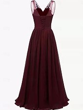 preiswerte Semi-formal / Cocktail-A-Linie Mutter der Braut Kleid Elegant Einfach V-Ausschnitt Bodenlang Ärmellos mit Falten