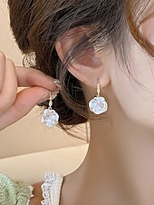 お買い得  レディースイヤリング-女性用のエレガントなローズフラワードロップイヤリング - 真珠のような花びらが付いた金メッキ合金、ヴィンテージでロマンチックなスタイル、結婚式、パーティー、フォーマルな機会に最適