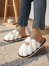 abordables Claquettes et tongs femme-Chaussons en fausse fourrure pour femme – chaussures d&#039;intérieur ultra douces pour le confort hivernal, la détente dans la chambre et la lecture détendue