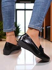 preiswerte Damenhausschuhe und -halbschuhe-Cremefarbene Loafer aus Kunstleder für Damen – bequeme Slipper mit Schleife und Keilabsatz, lässig-elegante Schuhe fürs Büro, zum Einkaufen und für den Alltag