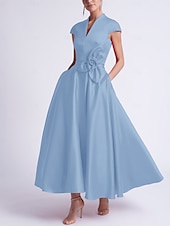 preiswerte Cocktailkleider-Strandhochzeit A-Linien Cocktailkleider Elegantes Kleid Party Tee-Länge Ärmellos V-Ausschnitt Tasche Satin mit Schleife(n) Kleidern