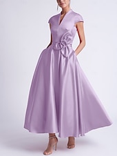 preiswerte Cocktailkleider-Strandhochzeit A-Linien Cocktailkleider Elegantes Kleid Party Tee-Länge Ärmellos V-Ausschnitt Tasche Satin mit Schleife(n) Kleidern