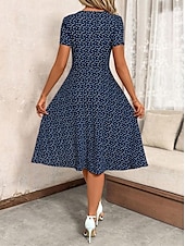 abordables Robes fleuries-Femmes Robe Midi Robe T-Shirt Robe d&#039;Été Robe trapèze Vacances Occasionnel Chaussures de plage Sortir Plage Coupe régulière Fleuri Graphique À pois Manche Courte Col en V Bleu Ciel Fuchsia Bleu de