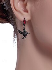 abordables Accessoires d&#039;Halloween-Boucles d&#039;oreilles pendantes gothiques en forme de corbeau pour femme avec pierre précieuse rouge – Bijoux d&#039;Halloween légers en alliage pour fêtes, cosplay et accessoires de costume