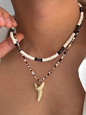 abordables Joyas para hombres-Collar de cuentas tribales multicapa para hombre con colgante de diente acrílico: joyería bohemia informal para uso diario, playa y eventos al aire libre.