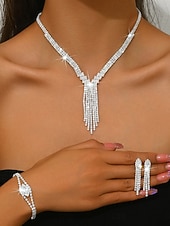 voordelige Dames ketting-Set met fonkelende strass-sieraden voor dames - elegante zilveren ketting, armband, oorbellen en ring, luxe statement accessoires voor avonddansen en cocktailparty's