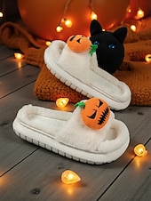 olcso Nőknek-női fehér, bolyhos halloweeni tökcipő – puha beltéri cipő vicces rajzfilmfigurás dizájnnal őszi és ünnepi otthoni viseletre