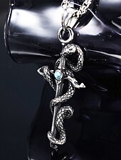 economico Accessori di Halloween-Collana con ciondolo a forma di spada e serpente in acciaio al titanio per Halloween da uomo – gioielli con catena a croce in stile punk gotico per feste in maschera, cosplay e moda quotidiana