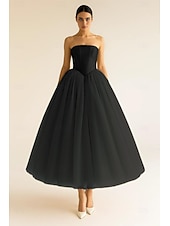 baratos Vestidos Longos &amp; Gowns-Linha A Vestidos de cocktail Elegante Traje formal Formal Casamento Longuette Sem Manga Sem Alças Tule com Fenda Dupla 2025