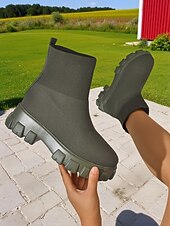 levne Kotníkové boty-Dámské černé ponožkové kozačky s robustní červenou podrážkou – stylové strečové pletené kotníkové boty na streetwear, podzimní a zimní outfity